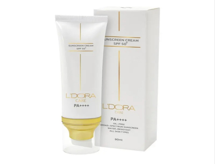 کرم ضدآفتاب +SPF50 بی رنگ مناسب انواع پوست لدورا کر ۸۰ میلی لیتر